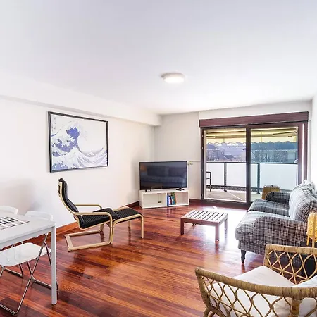 Casa Damatxo - De Luxe, Terracita, Espacioso, Ideal Familia Y Parejas & 1 Minuto A La Playa Zarautz Buitenkant foto